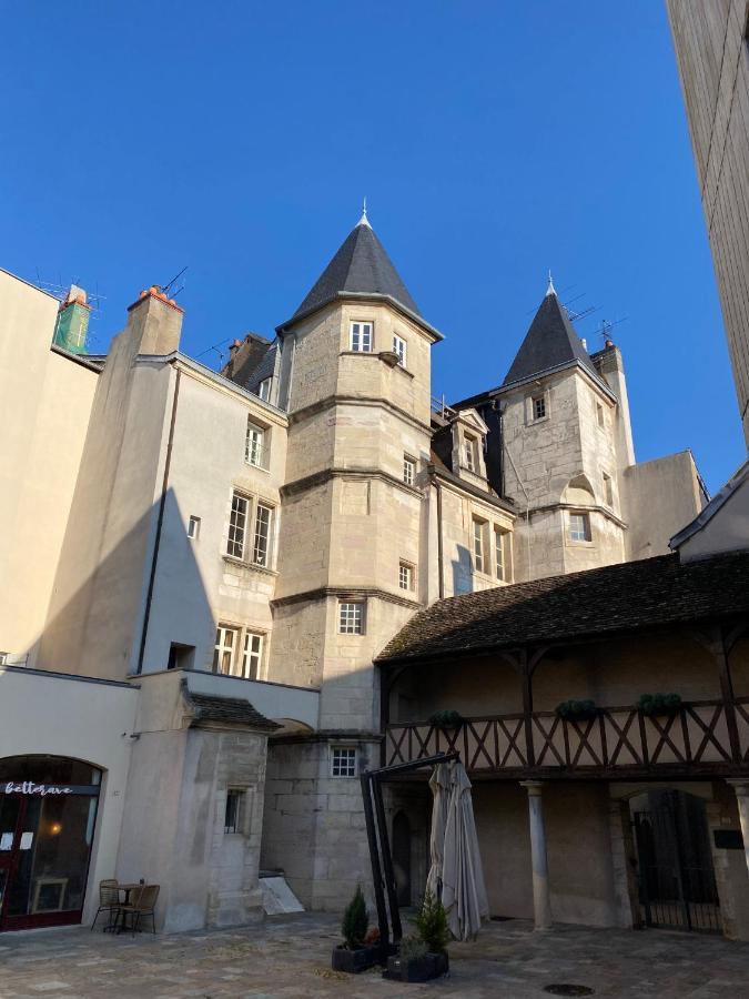 Le Donjon : Centre Historique Dijon Exterior foto